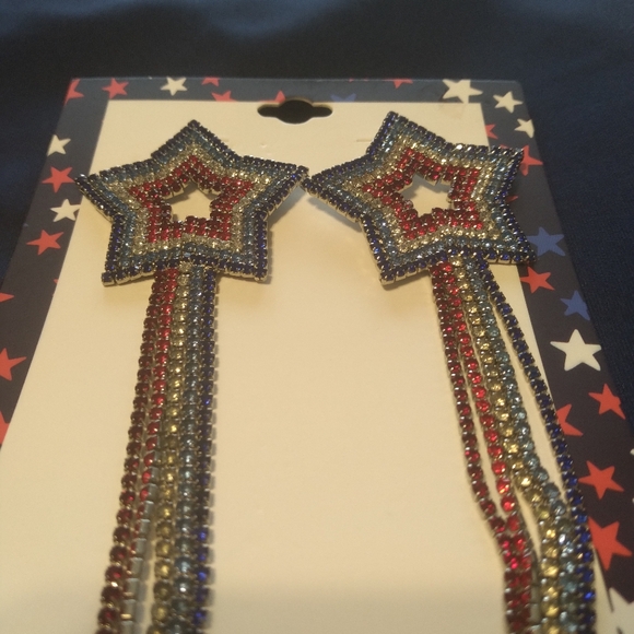 Star Earrings - Picture 6 of 6